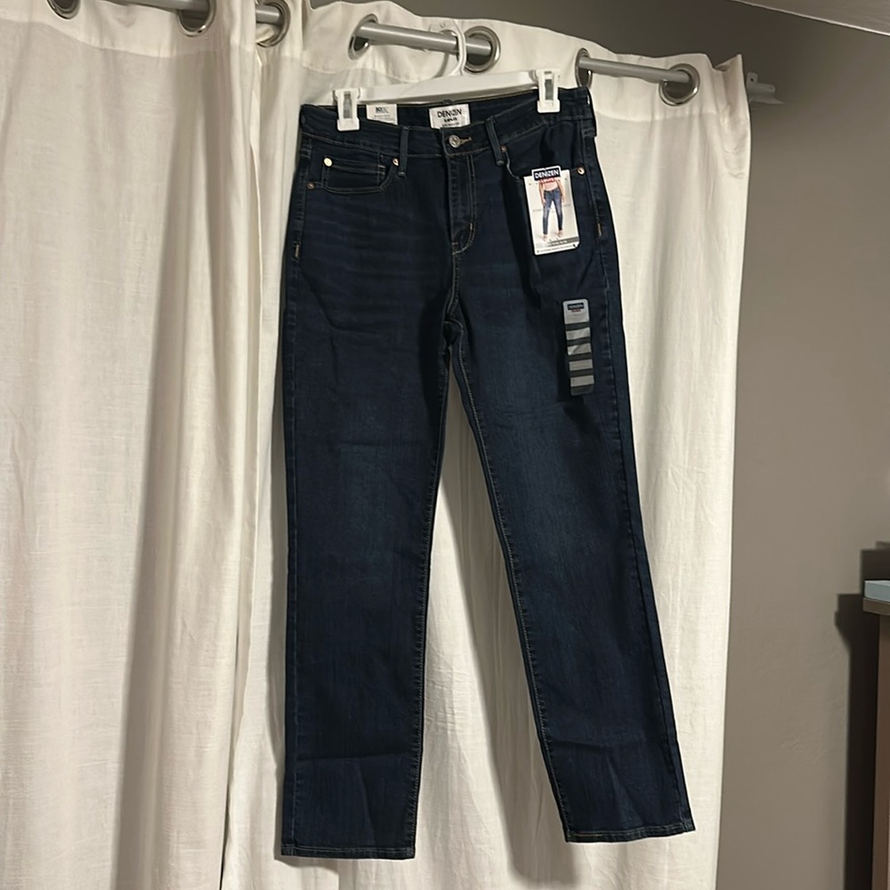 Denizen Levi’s essential stretch mid rise slim size 10